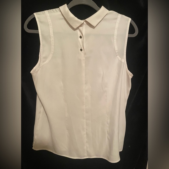 Ann Taylor sleeveless blouse Collard Slit hem Back Buttons Medium Cream/white - Picture 4 of 4
